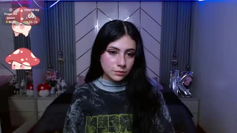 Snapshot of agarycus_ chatting on 11/18/25, 02:54 Kimberly online show from 11/18/25, 02:54