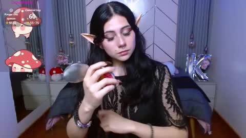 Snapshot of agarycus_ chatting on 11/20/25, 02:06 Kimberly online show from 11/20/25, 02:06