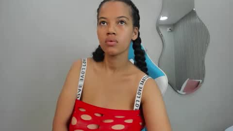 Snapshot of agata18_ chatting on 10/25/25, 01:40 A G A T A  online show from 10/25/25, 01:40
