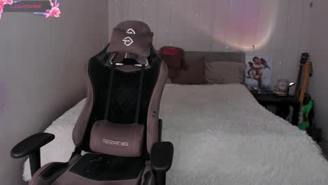 Snapshot of agata_cherry chatting on 12/05/25, 07:50 Eva online show from 12/05/25, 07:50