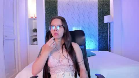 Snapshot of agata_evanss chatting on 12/15/25, 10:52 agata_evanss online show from 12/15/25, 10:52