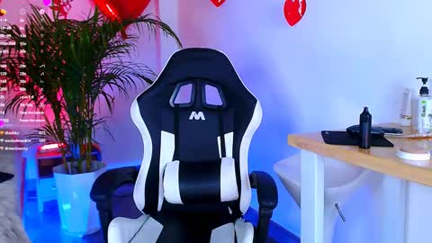 Snapshot of agata_haris chatting on 02/17/25, 05:14 Agata online show from 02/17/25, 05:14