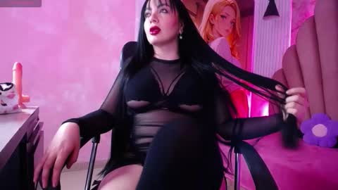 agata_laurent online show from 11/10/25, 12:04