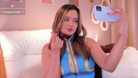 Agata Lauret online show from 05/05/26, 01:46