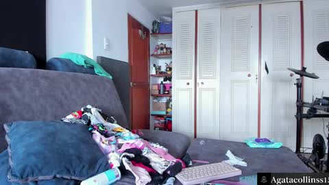 Agata Collinss online show from 05/22/26, 09:31