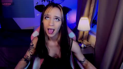 Snapshot of agatasilk chatting on 05/19/26, 01:56 Agata online show from 05/19/26, 01:56