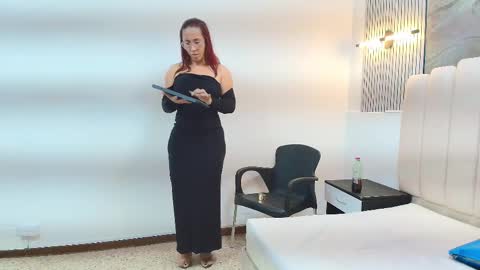 Snapshot of agatha_fit chatting on 01/16/26, 01:09 AGATHA online show from 01/16/26, 01:09