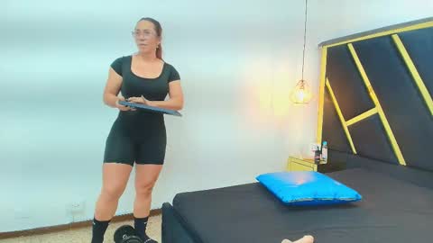 Snapshot of agatha_fit chatting on 03/18/26, 01:14 AGATHA online show from 03/18/26, 01:14