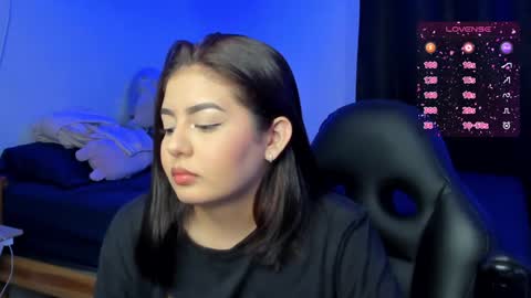 Snapshot of agatha_riccie chatting on 01/17/25, 08:24 Cat online show from 01/17/25, 08:24