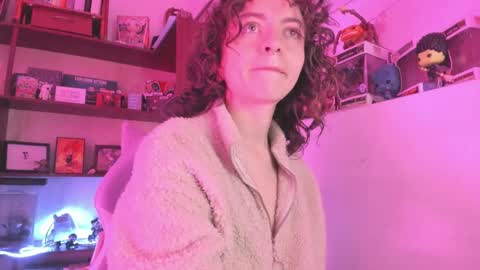 Camila     2 online show from 12/05/24, 05:37