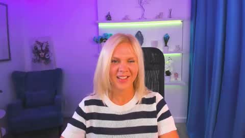 Snapshot of agathaklouin chatting on 09/13/25, 08:08 Agatha online show from 09/13/25, 08:08