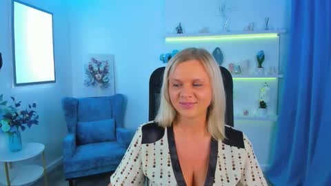 Snapshot of agathaklouin chatting on 10/11/25, 07:12 Agatha online show from 10/11/25, 07:12