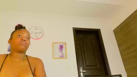 Snapshot of agatharusso chatting on 09/08/25, 11:04 Agathaa online show from 09/08/25, 11:04