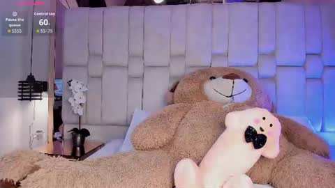 agathauwudoll online show from 06/13/26, 08:07