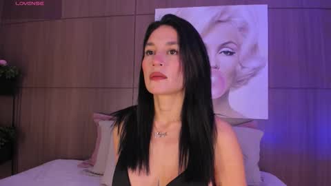 Snapshot of agattaduque chatting on 09/28/25, 11:21 online show from 09/28/25, 11:21