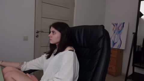Agelina Lilly Laura online show from 12/29/24, 05:01