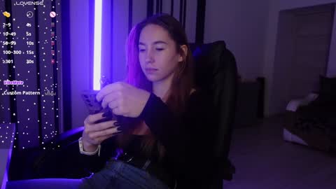 Agelina Lilly Laura online show from 12/31/24, 06:16