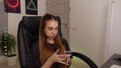 Agelina Lilly Laura online show from 02/23/25, 12:16