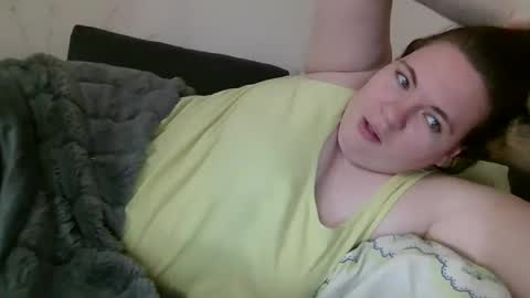 Snapshot of aglaya_fame chatting on 01/04/25, 11:33 Aglaya Fame online show from 01/04/25, 11:33