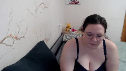 Snapshot of aglaya_fame chatting on 02/12/25, 08:50 Aglaya Fame online show from 02/12/25, 08:50