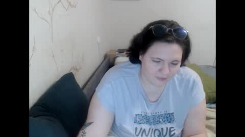 Snapshot of aglaya_fame chatting on 02/17/25, 03:53 Aglaya Fame online show from 02/17/25, 03:53