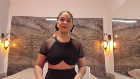 agnes_02 online show from 11/14/25, 12:15