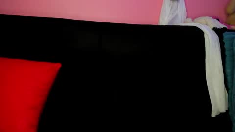 Snapshot of agnes_21 chatting on 10/20/25, 02:06  ines  online show from 10/20/25, 02:06