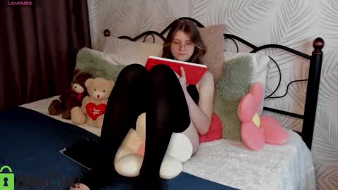 Agnes online show from 10/06/25, 05:21