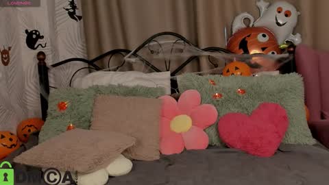 Agnes online show from 10/26/25, 08:42