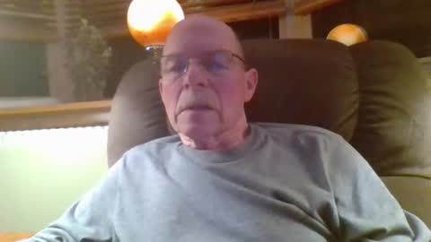 Snapshot of aguynrkfrd chatting on 12/03/25, 10:57 aguynrkfrd online show from 12/03/25, 10:57