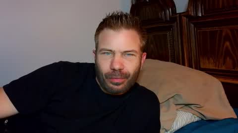 Snapshot of ahardman10 chatting on 03/01/26, 01:18 Blue Eyed Handsome Man online show from 03/01/26, 01:18