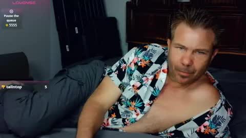 Snapshot of ahardman10 chatting on 04/07/26, 11:15 Blue Eyed Handsome Man online show from 04/07/26, 11:15
