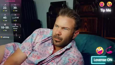 Snapshot of ahardman10 chatting on 04/24/26, 11:18 Blue Eyed Handsome Man online show from 04/24/26, 11:18