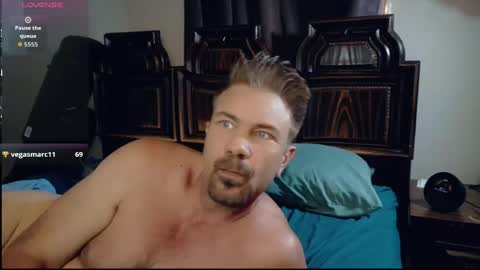 Snapshot of ahardman10 chatting on 04/28/26, 12:09 Blue Eyed Handsome Man online show from 04/28/26, 12:09