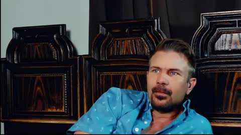 Snapshot of ahardman10 chatting on 05/01/26, 10:36 Blue Eyed Handsome Man online show from 05/01/26, 10:36