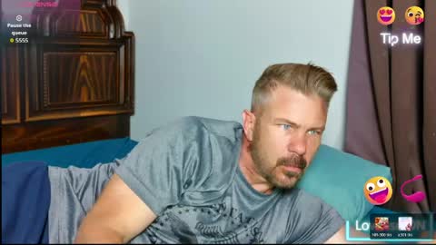 Snapshot of ahardman10 chatting on 05/08/26, 05:07 Blue Eyed Handsome Man online show from 05/08/26, 05:07