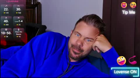 Snapshot of ahardman10 chatting on 05/15/26, 02:35 Blue Eyed Handsome Man online show from 05/15/26, 02:35