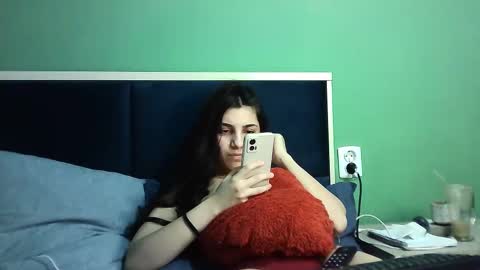 Selena online show from 01/10/25, 06:49