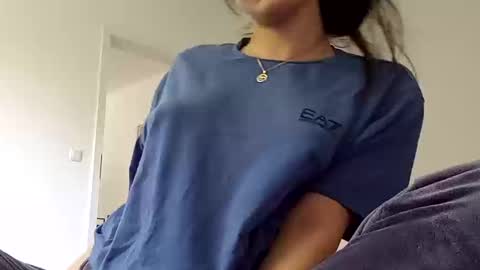 Selena online show from 09/22/25, 12:40