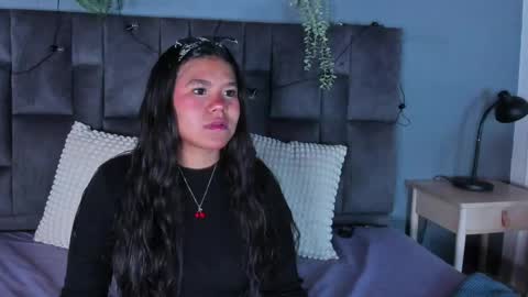 Snapshot of ahslyevans__ chatting on 05/31/26, 11:39 AHSLY online show from 05/31/26, 11:39