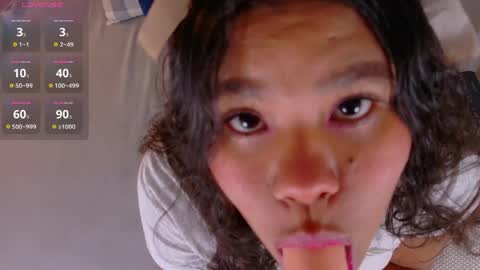 Snapshot of ahslyevans__ chatting on 06/02/26, 08:00 AHSLY online show from 06/02/26, 08:00