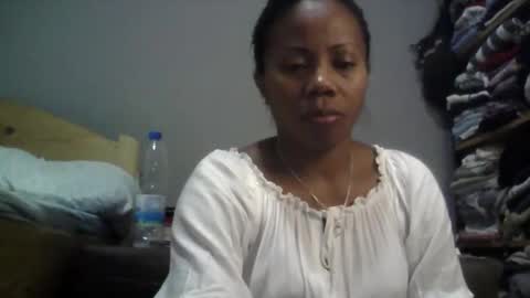 Snapshot of aicha_boobs chatting on 12/03/25, 03:43 Aicha boobs online show from 12/03/25, 03:43