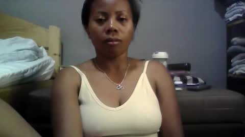 Snapshot of aicha_boobs chatting on 02/21/26, 07:04 Aicha boobs online show from 02/21/26, 07:04