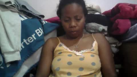 Snapshot of aicha_boobs chatting on 03/17/26, 06:55 Aicha boobs online show from 03/17/26, 06:55
