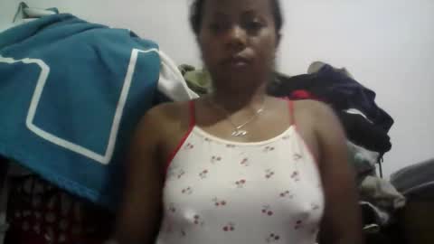 Snapshot of aicha_boobs chatting on 03/19/26, 01:09 Aicha boobs online show from 03/19/26, 01:09