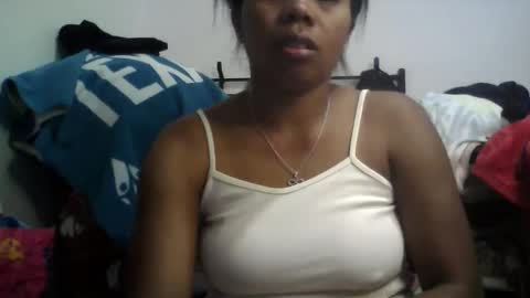 Snapshot of aicha_boobs chatting on 05/20/26, 06:47 Aicha boobs online show from 05/20/26, 06:47