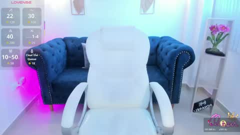 AIDA ADAMS online show from 05/19/26, 12:22