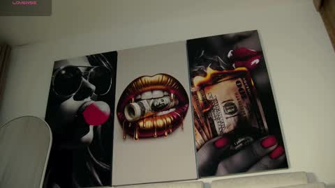 Snapshot of aidaadams chatting on 09/18/25, 10:17 Aida  online show from 09/18/25, 10:17