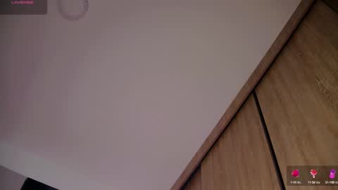 Snapshot of aidaadams chatting on 09/25/25, 10:52 Aida  online show from 09/25/25, 10:52