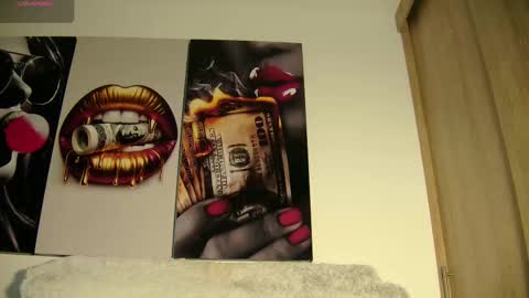 Snapshot of aidaadams chatting on 10/12/25, 09:19 Aida  online show from 10/12/25, 09:19